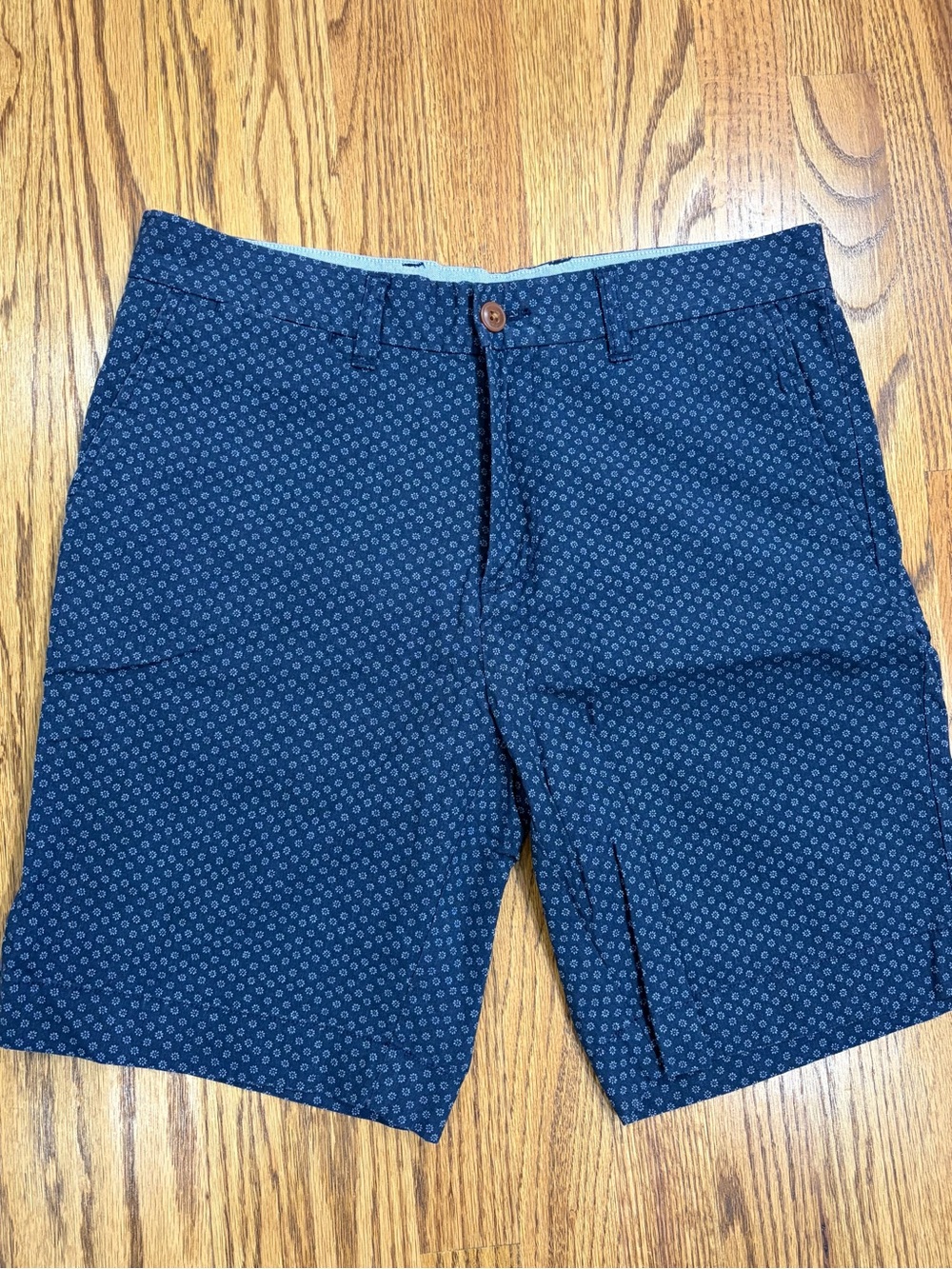 Tommy Hilfiger 9" Navy Micro-Pattern 100% Cotton Flat Front Shorts (32)